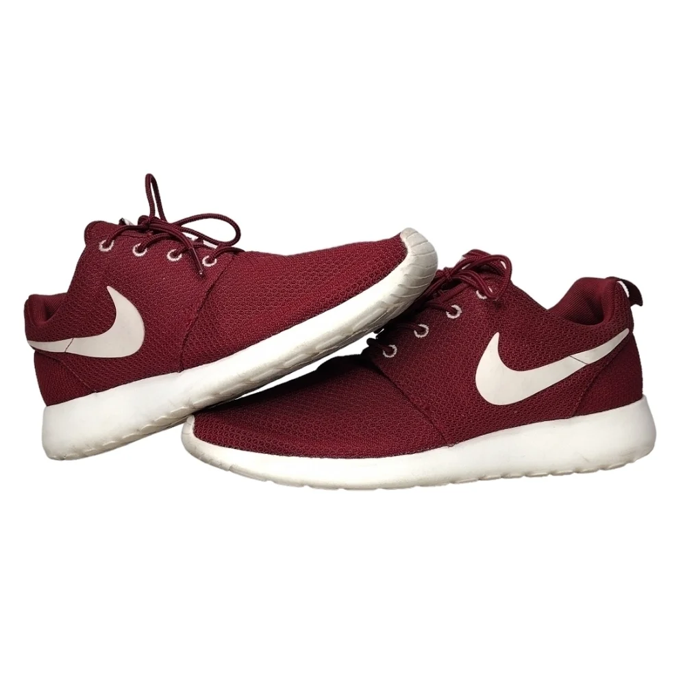 Nike Roshe Maroon Athletic Shoes